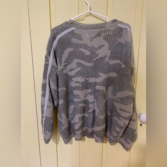 Oversized camo knit sweater - Picture 3 of 4